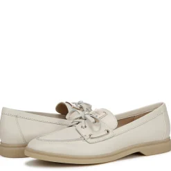 KARLY FLAT