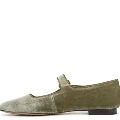 MICHAELA MARY JANE FLAT